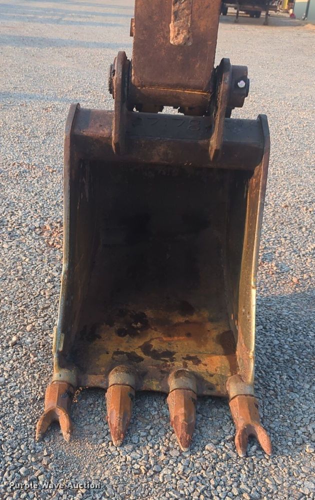 image for item NW9584 2015 Komatsu PC170LC-10 excavator