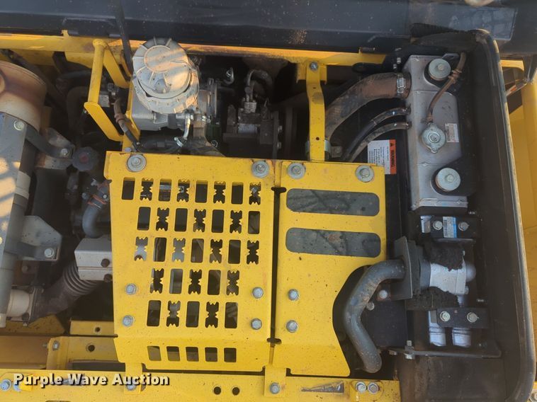 image for item NW9584 2015 Komatsu PC170LC-10 excavator