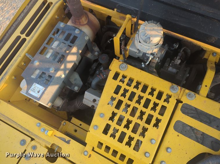 image for item NW9584 2015 Komatsu PC170LC-10 excavator