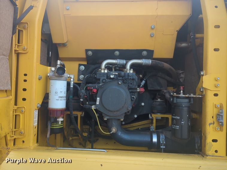 image for item NW9584 2015 Komatsu PC170LC-10 excavator