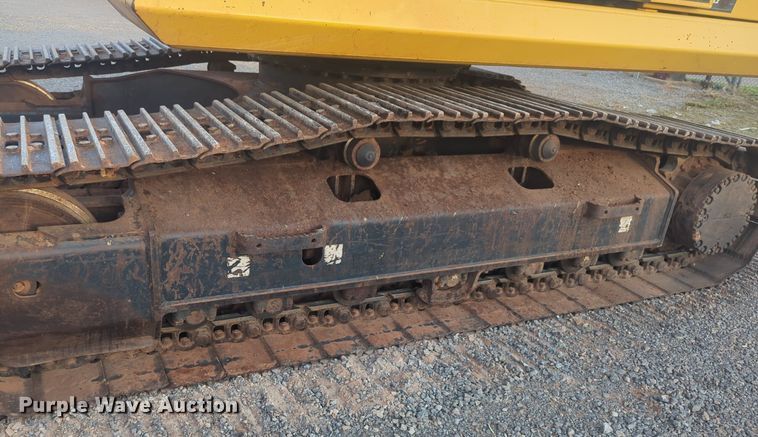 image for item NW9584 2015 Komatsu PC170LC-10 excavator