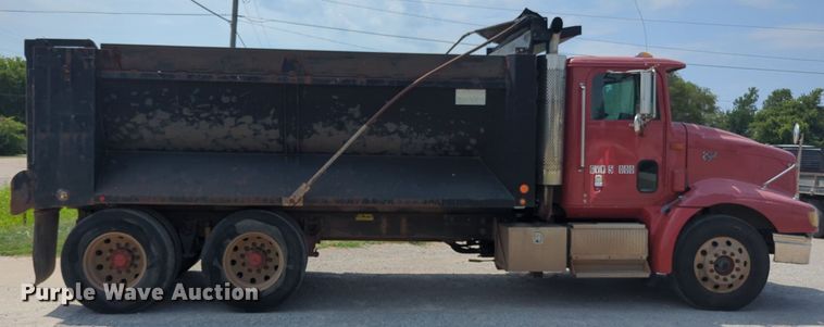 image for item NW9603 1999 International 9200 Eagle dump truck