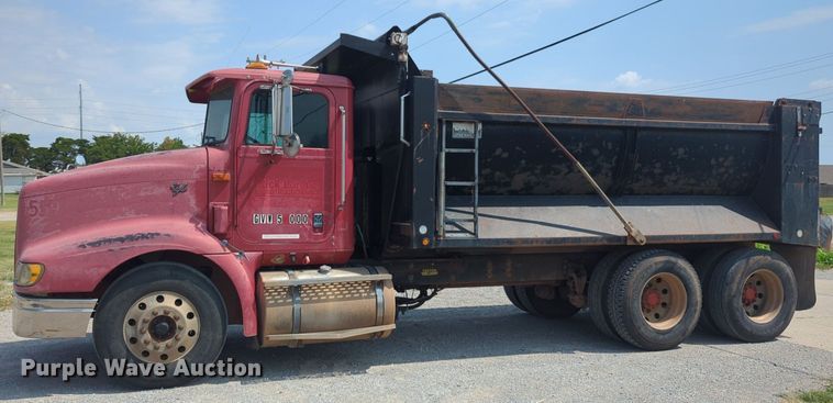 image for item NW9603 1999 International 9200 Eagle dump truck