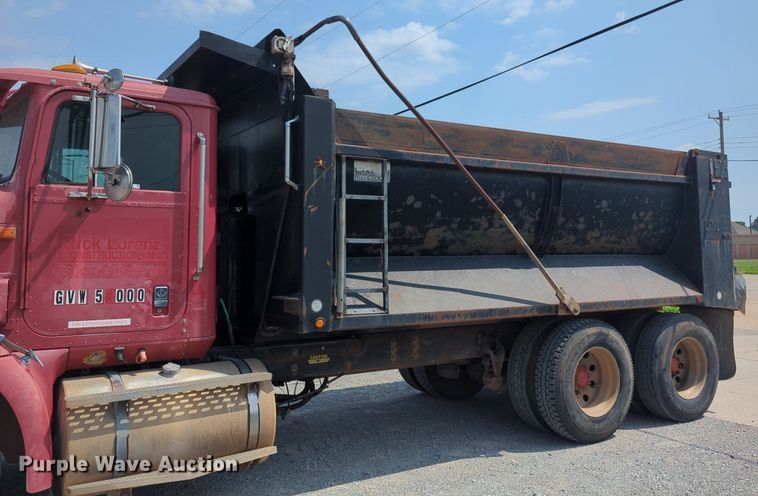 image for item NW9603 1999 International 9200 Eagle dump truck