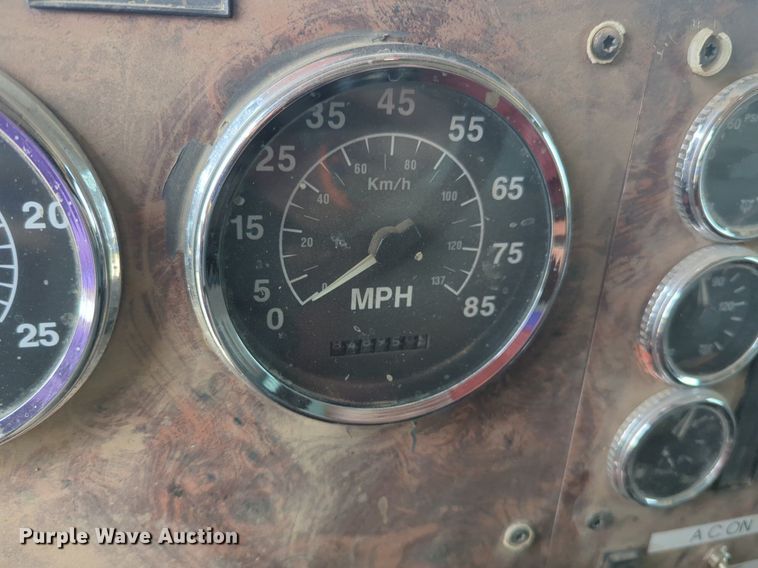 image for item NW9603 1999 International 9200 Eagle dump truck