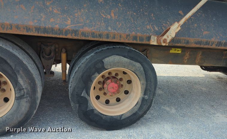 image for item NW9603 1999 International 9200 Eagle dump truck