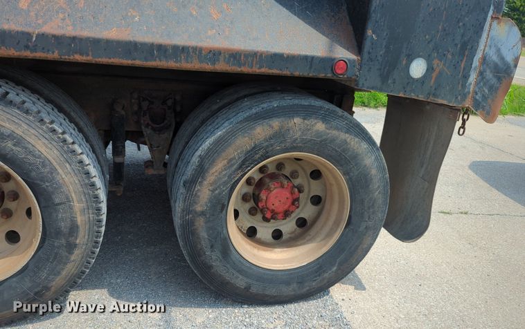 image for item NW9603 1999 International 9200 Eagle dump truck