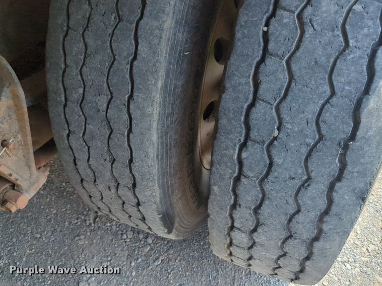 image for item NW9603 1999 International 9200 Eagle dump truck