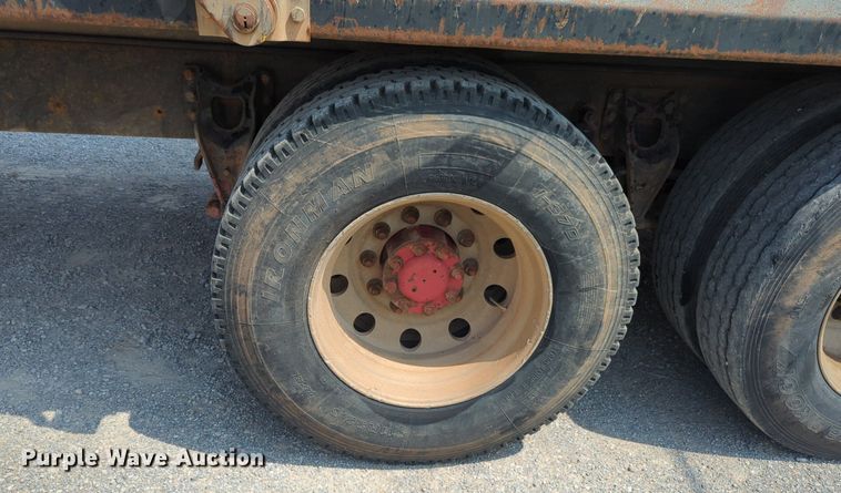 image for item NW9603 1999 International 9200 Eagle dump truck