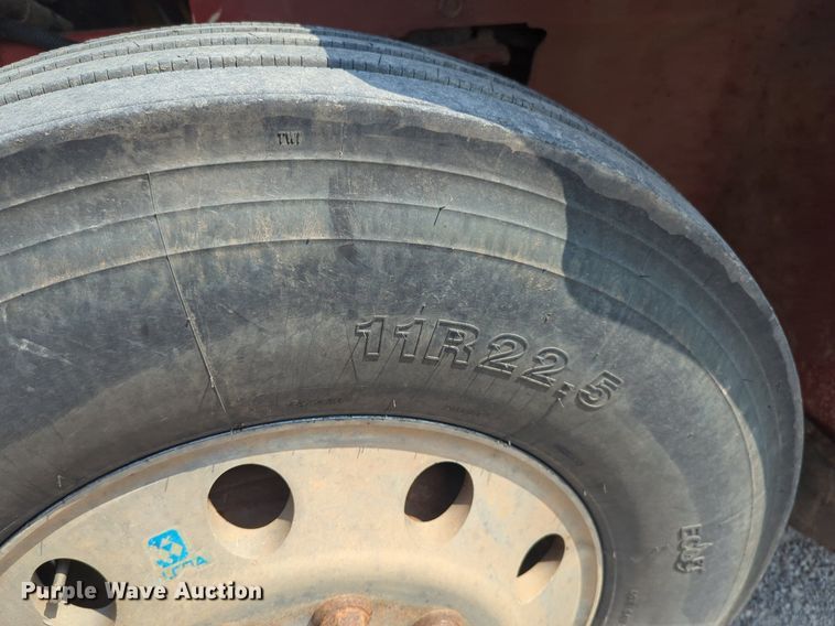 image for item NW9603 1999 International 9200 Eagle dump truck