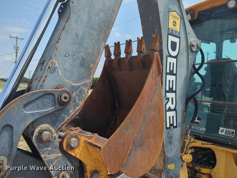 image for item NW9604 2008 John Deere 310SJ backhoe
