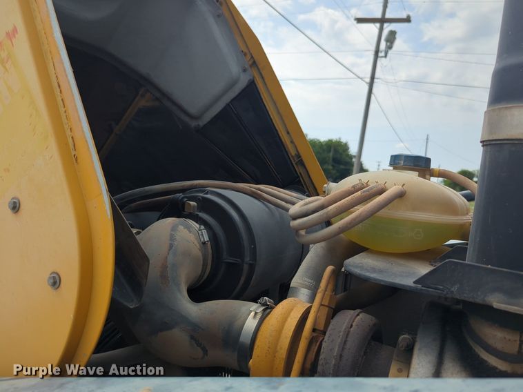 image for item NW9604 2008 John Deere 310SJ backhoe