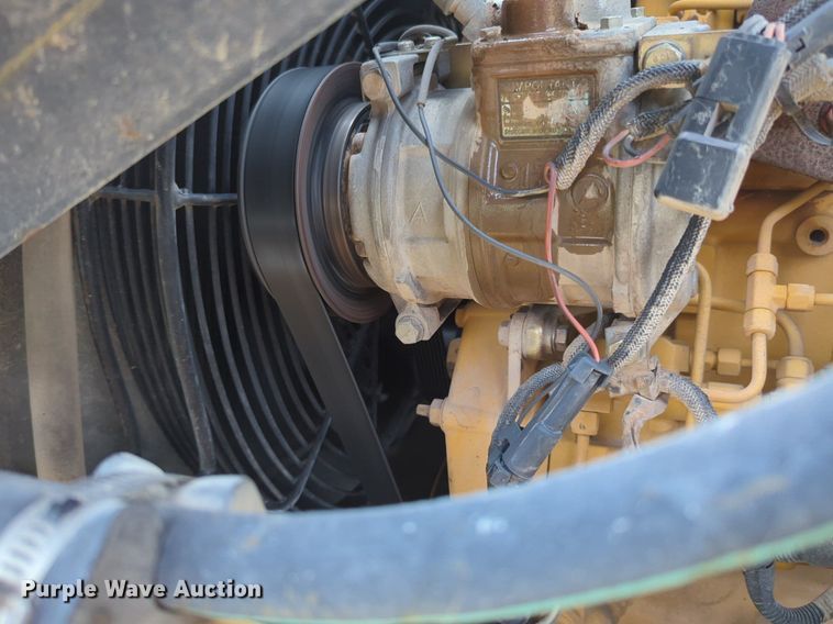 image for item NW9604 2008 John Deere 310SJ backhoe