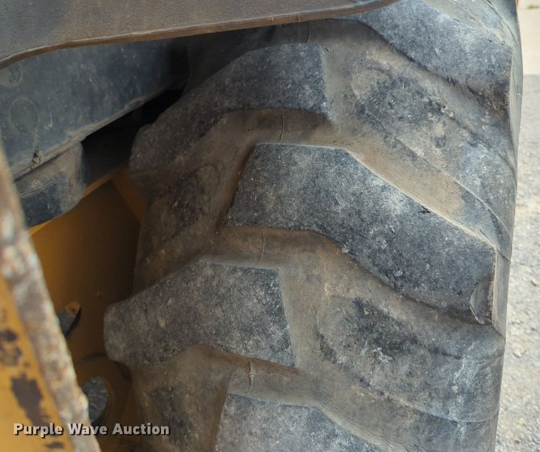 image for item NW9604 2008 John Deere 310SJ backhoe