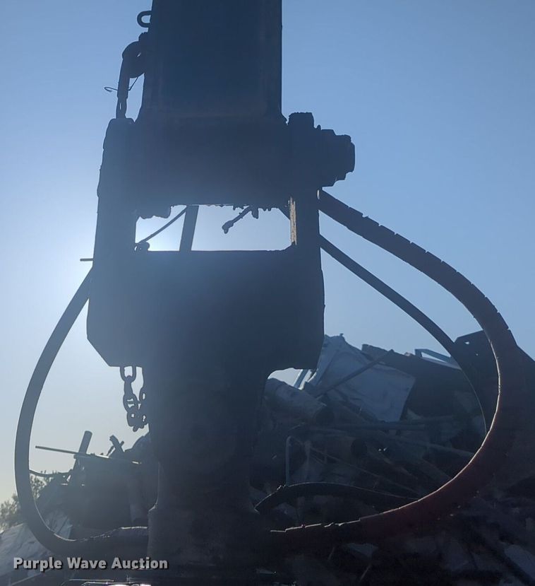 image for item NW9639 Fuchs scrap grapple