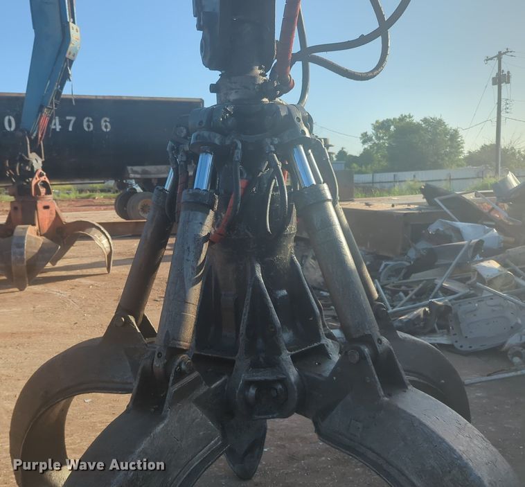 image for item NW9639 Fuchs scrap grapple