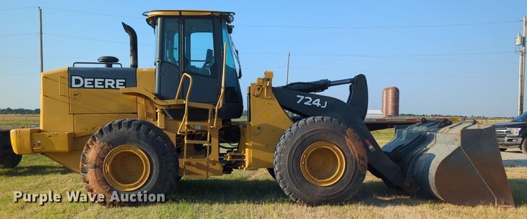 image for item NW9668 2007 John Deere 724J wheel loader