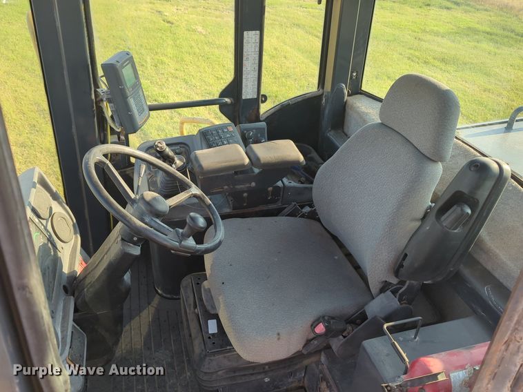 image for item NW9668 2007 John Deere 724J wheel loader