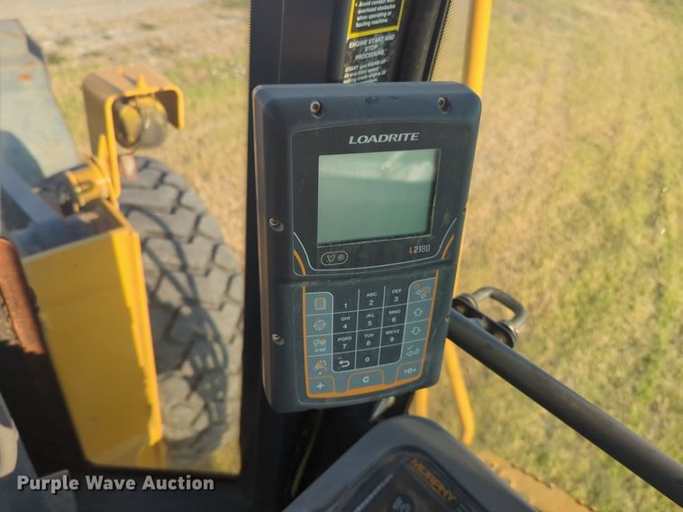 image for item NW9668 2007 John Deere 724J wheel loader