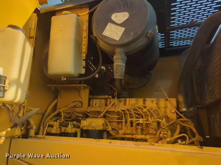 image for item NW9668 2007 John Deere 724J wheel loader