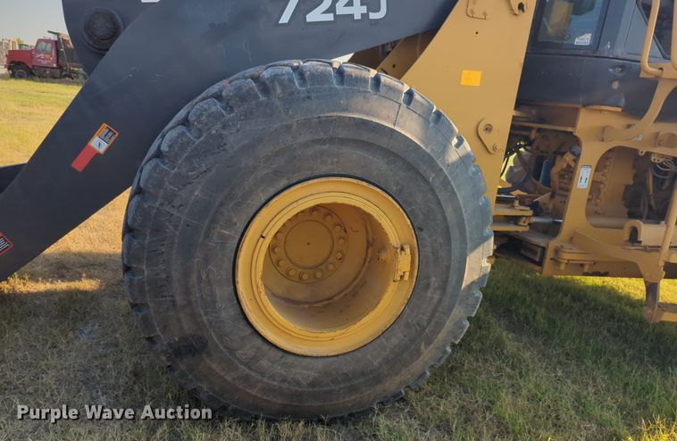 image for item NW9668 2007 John Deere 724J wheel loader