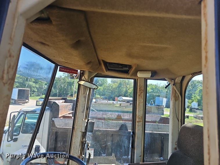 image for item NX9000 1994 Caterpillar  950F Series II wheel loader