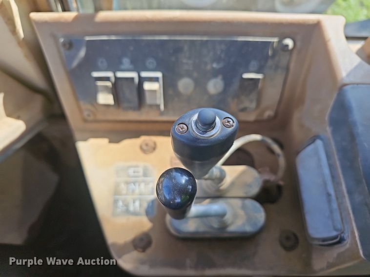 image for item NX9000 1994 Caterpillar  950F Series II wheel loader