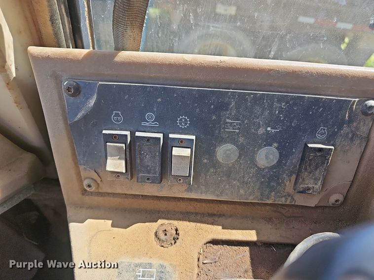 image for item NX9000 1994 Caterpillar  950F Series II wheel loader