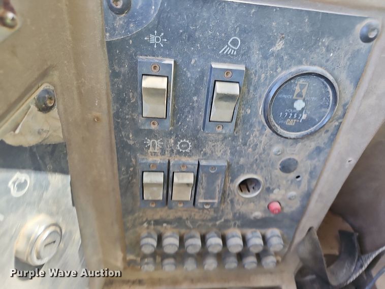 image for item NX9000 1994 Caterpillar  950F Series II wheel loader