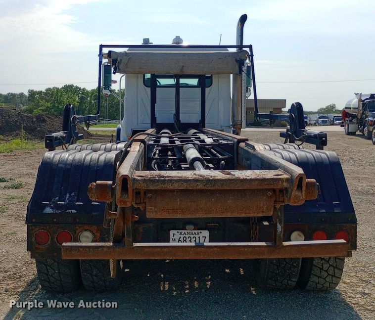 image for item NY9326 2007 Mack CV713 roll-off container truck