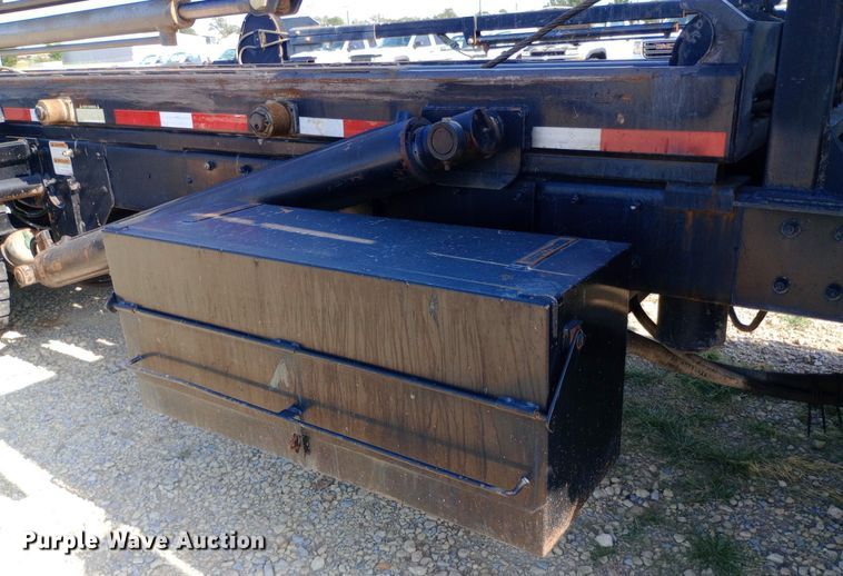 image for item NY9326 2007 Mack CV713 roll-off container truck