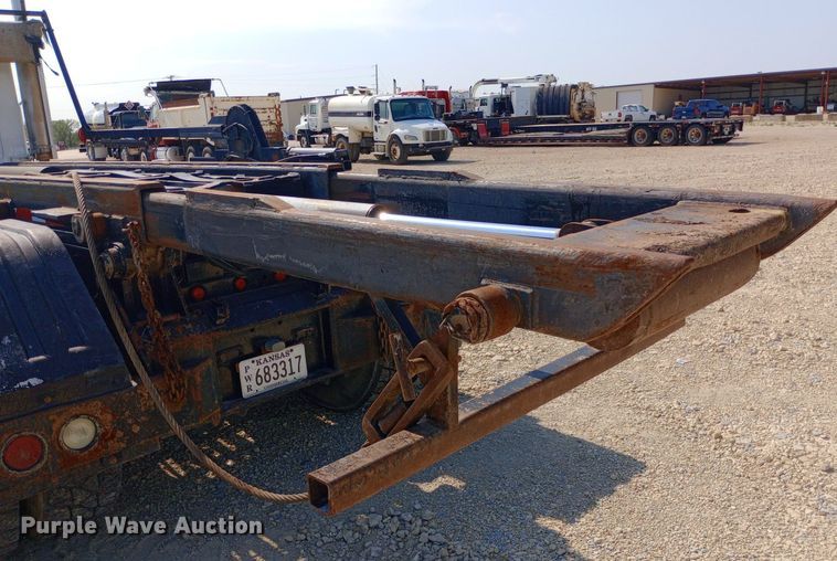 image for item NY9326 2007 Mack CV713 roll-off container truck