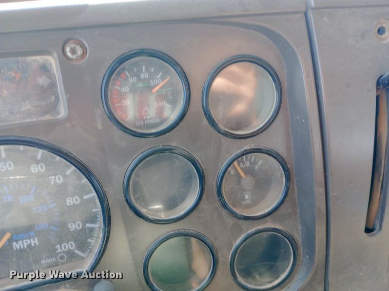 image for item NY9326 2007 Mack CV713 roll-off container truck