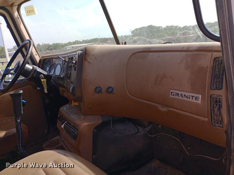 image for item NY9326 2007 Mack CV713 roll-off container truck