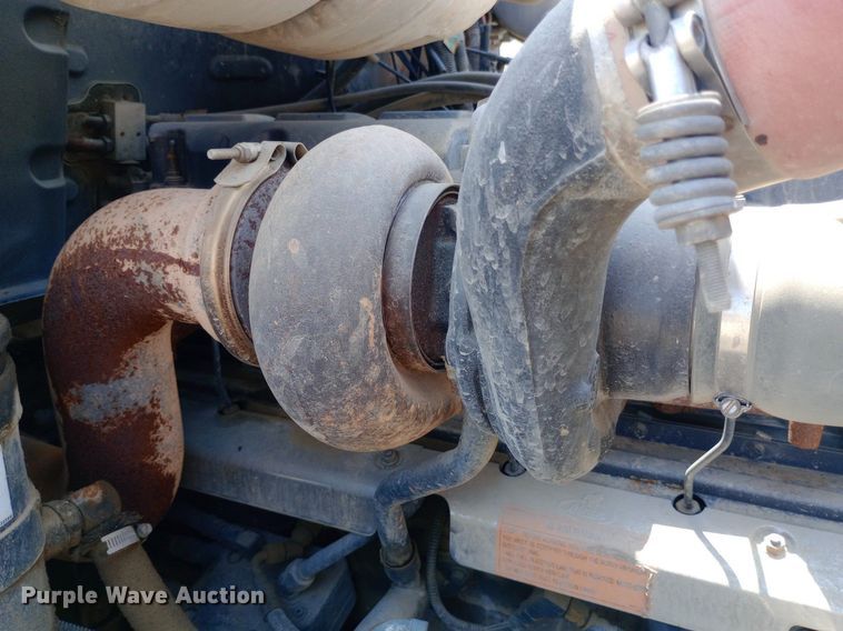 image for item NY9326 2007 Mack CV713 roll-off container truck