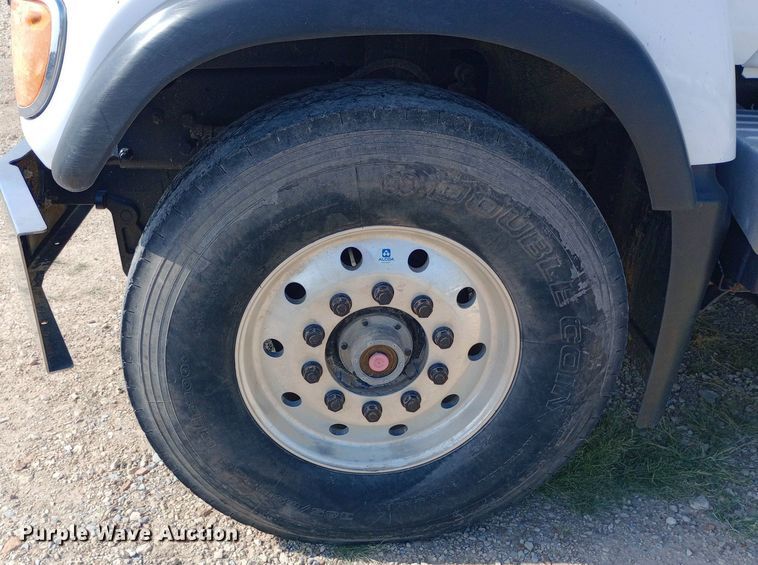 image for item NY9326 2007 Mack CV713 roll-off container truck