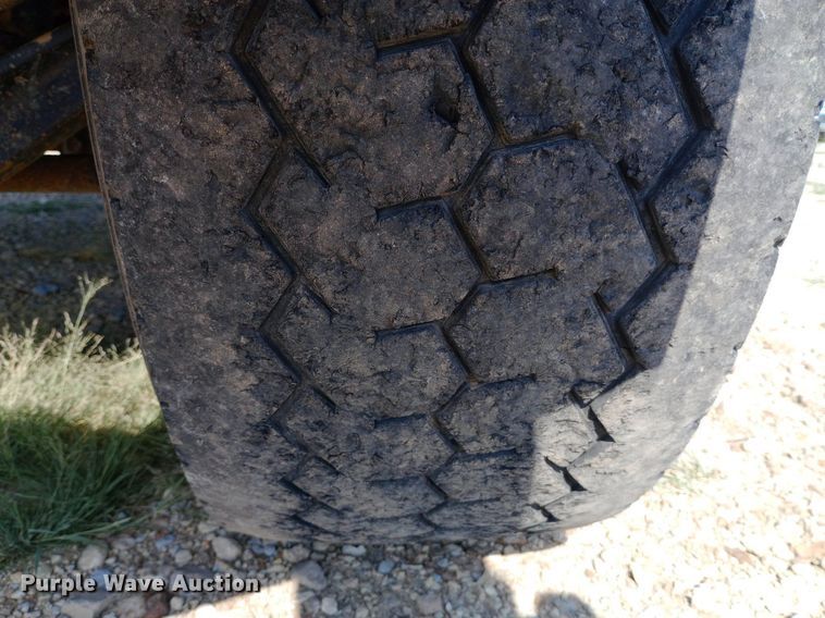 image for item NY9326 2007 Mack CV713 roll-off container truck