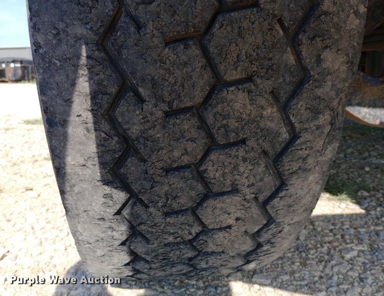 image for item NY9326 2007 Mack CV713 roll-off container truck