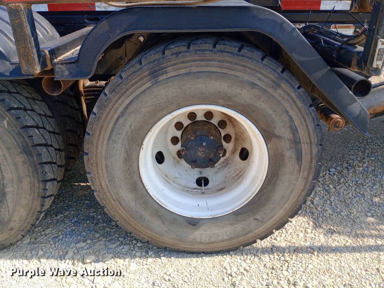 image for item NY9326 2007 Mack CV713 roll-off container truck