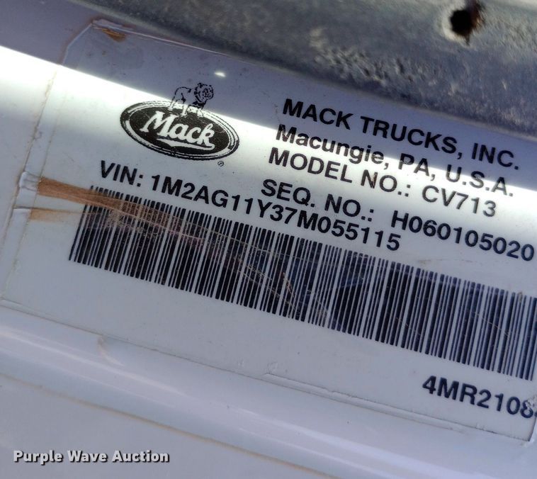 image for item NY9326 2007 Mack CV713 roll-off container truck