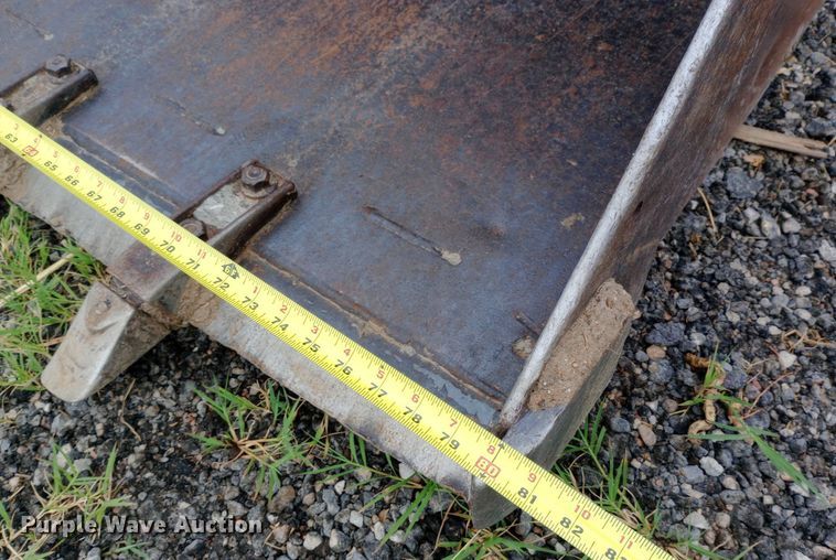 image for item NY9328 2013 Takeuchi TL10 tracked skid steer loader