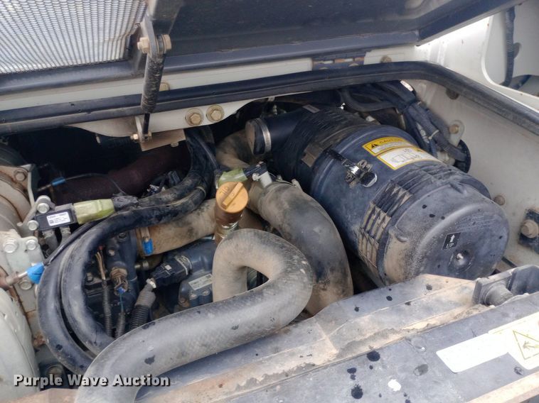 image for item NY9328 2013 Takeuchi TL10 tracked skid steer loader