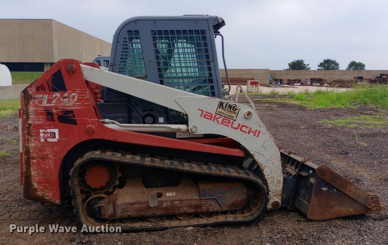 image for item NY9329 2010 Takeuchi TL240 tracked skid steer loader