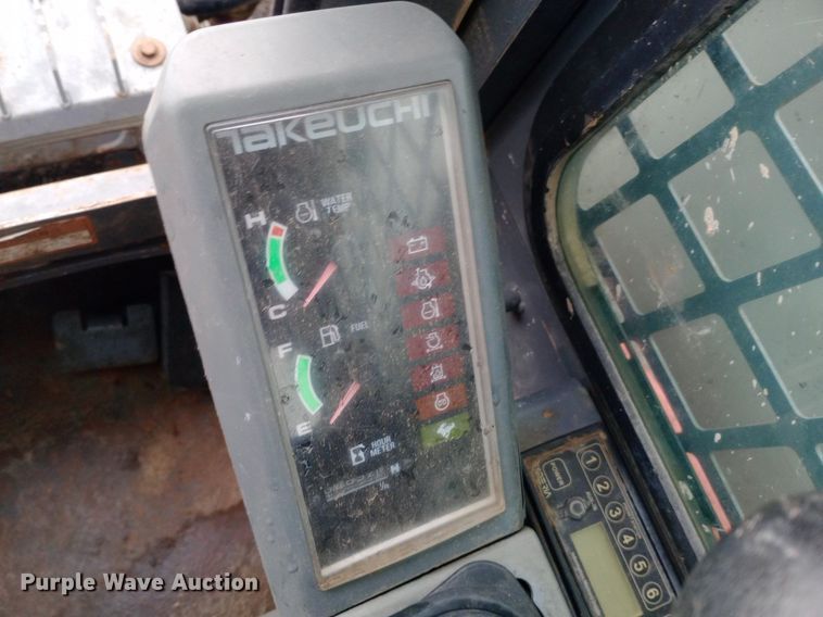 image for item NY9329 2010 Takeuchi TL240 tracked skid steer loader