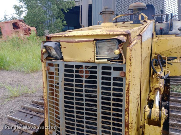 image for item NY9332 1995 Komatsu D37E-5 dozer