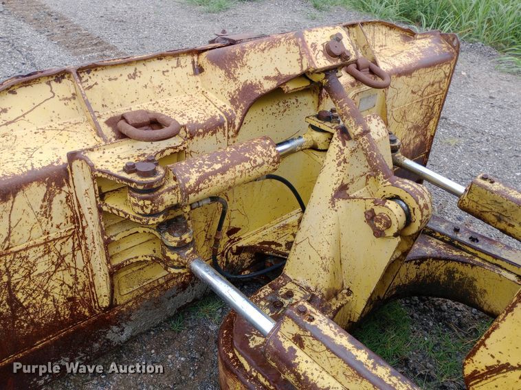 image for item NY9332 1995 Komatsu D37E-5 dozer