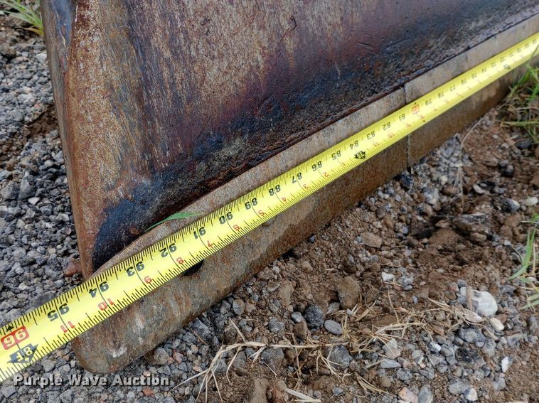 image for item NY9332 1995 Komatsu D37E-5 dozer