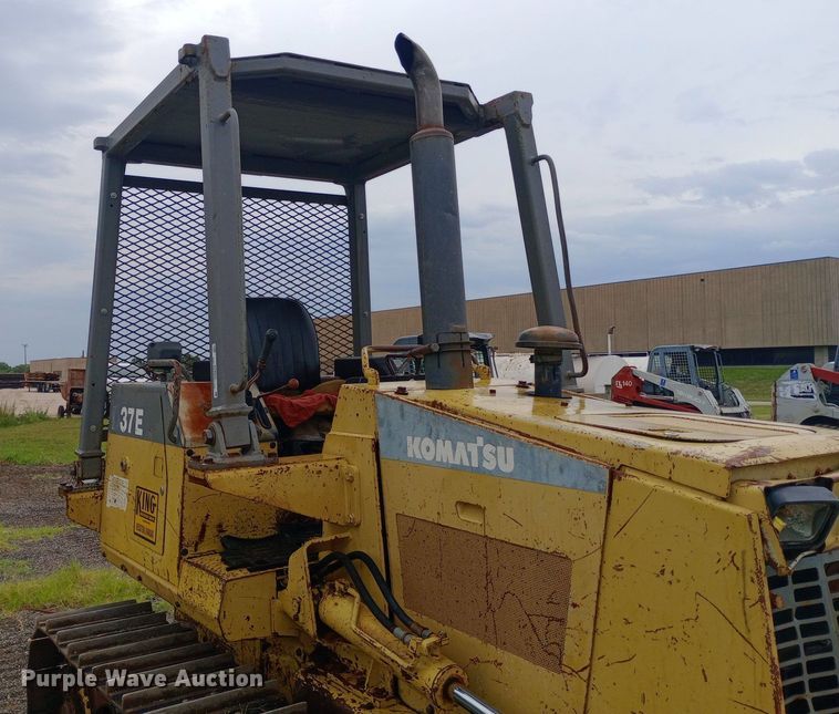 image for item NY9332 1995 Komatsu D37E-5 dozer