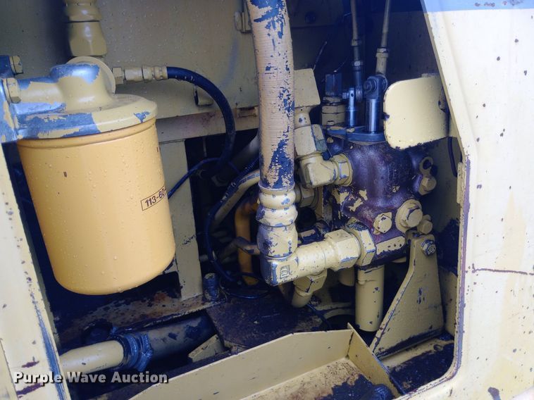 image for item NY9332 1995 Komatsu D37E-5 dozer