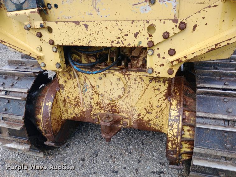 image for item NY9332 1995 Komatsu D37E-5 dozer